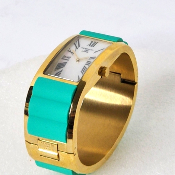 Kenneth Jay Lane Womens Green Breakers Analog Quartz - Picture 5 of 10